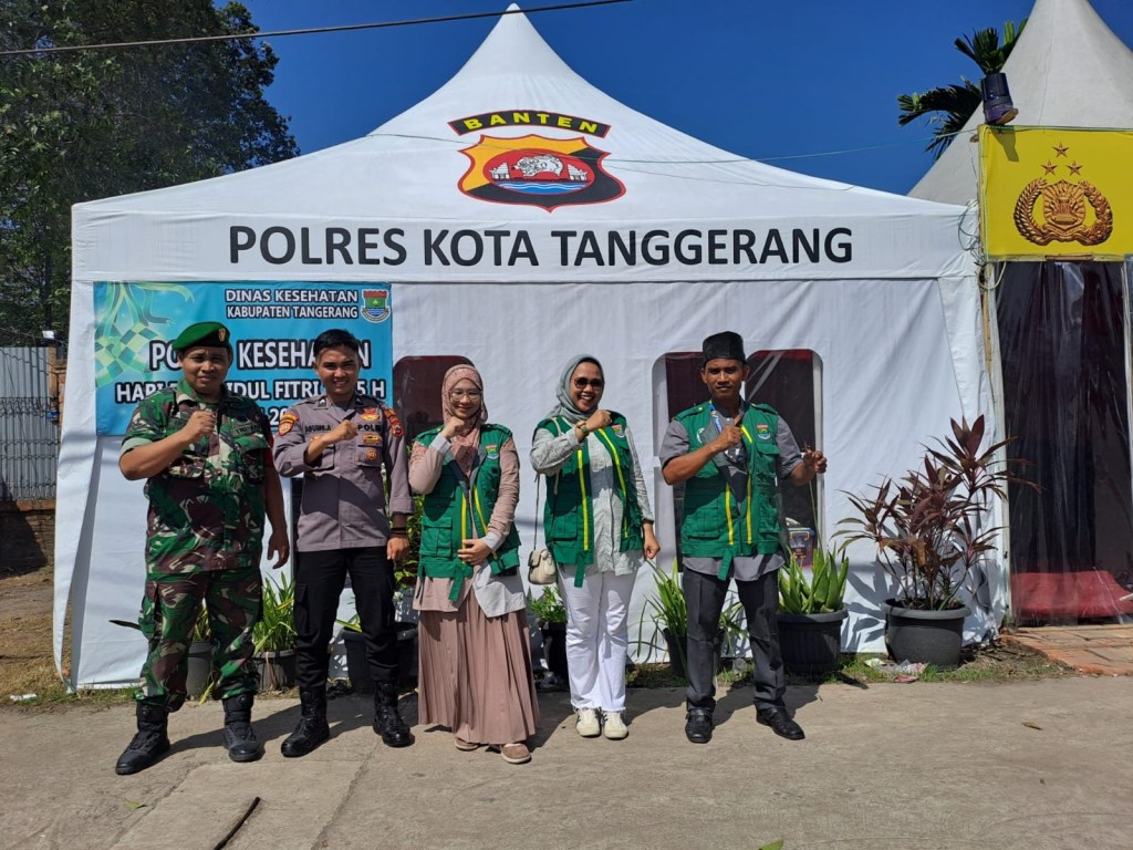 Babinsa Koramil 13/Csk Bersama Polsek Cisoka Jaga Pos Pam&nbsp;Lebaran