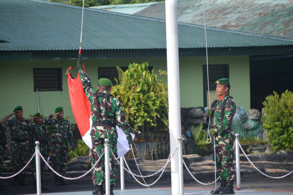 Pimpin Upacara 17-An, Dandim 1710/Mimika Sampaikan Amanat Panglima&nbsp;TNI