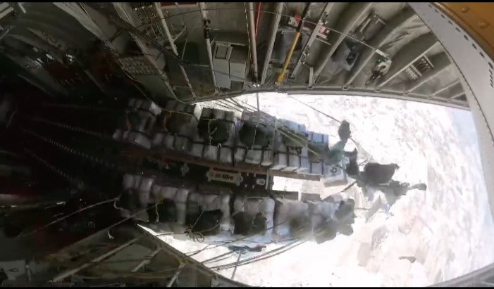 Pesawat Hercules TNI AU C 130 J (A-1340) Sukses Terjunkan Bantuan di&nbsp;Gaza