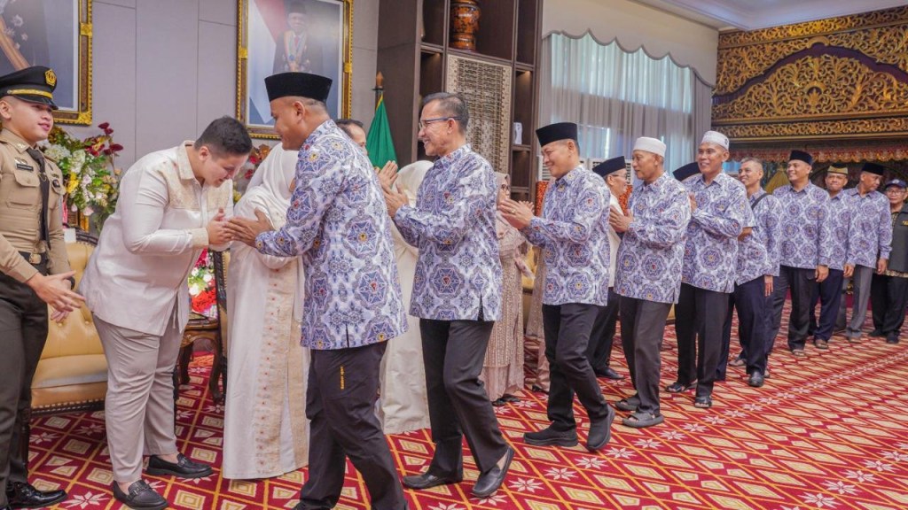 Komandan Satuan Brimob Polda Sumsel Kombes Pol Susnadi, SIK Bersama Anggota dan Bhayangkari Gelar Halal Bihalal Menyambut Hari Raya Idul Fitri
