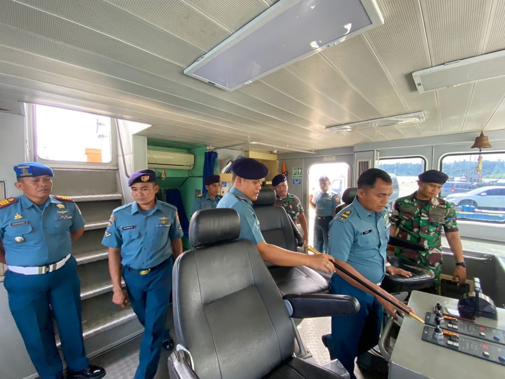 Danlanal Simeulue Tinjau Denpomal dan KAL Sinabang l-1-69